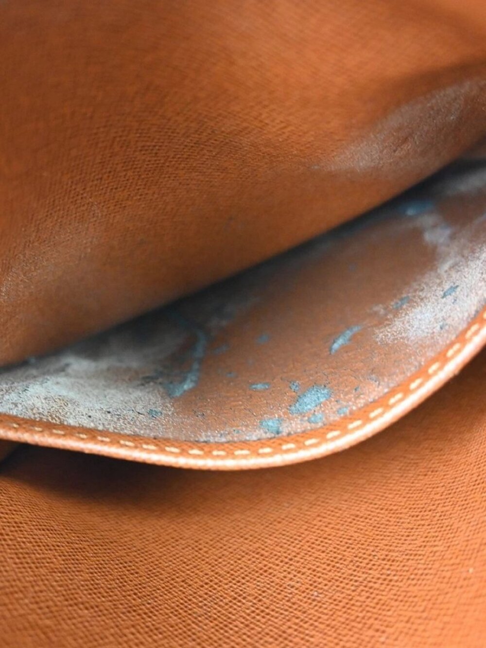 LOUIS VUITTON DANUBE CROSSBODY SHOULDER BAG - Picture 13 of 15